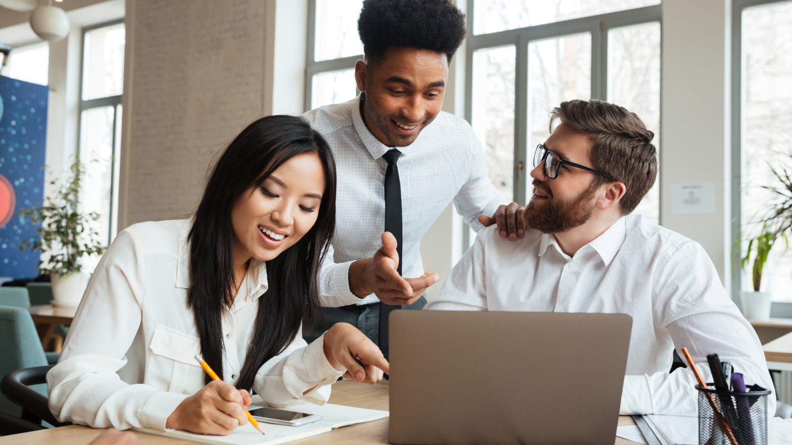 Fractional HR support for medical and healthcare clinics managing staff and compliance